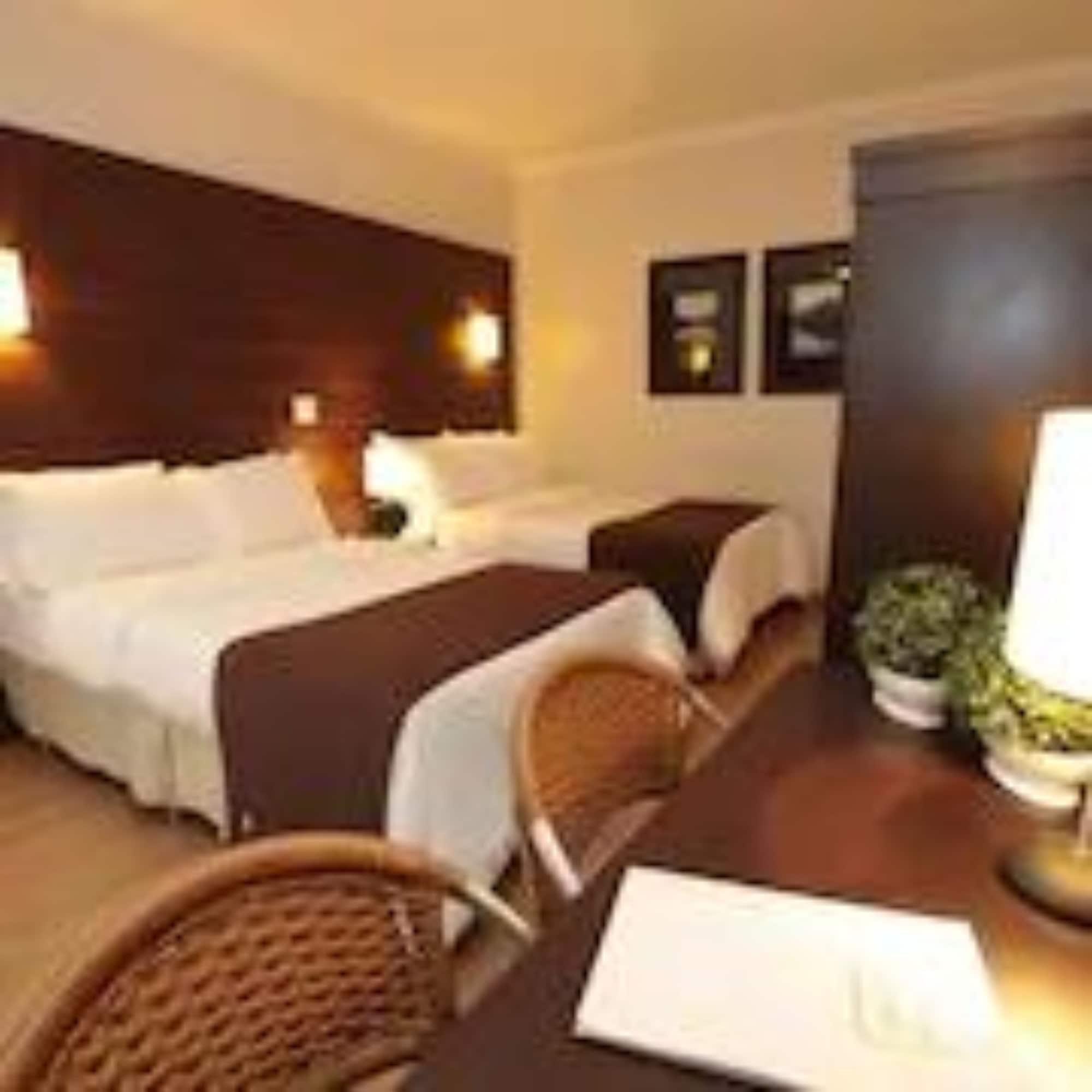 Oasis Tower Hotel リベイラン・プレト エクステリア 写真